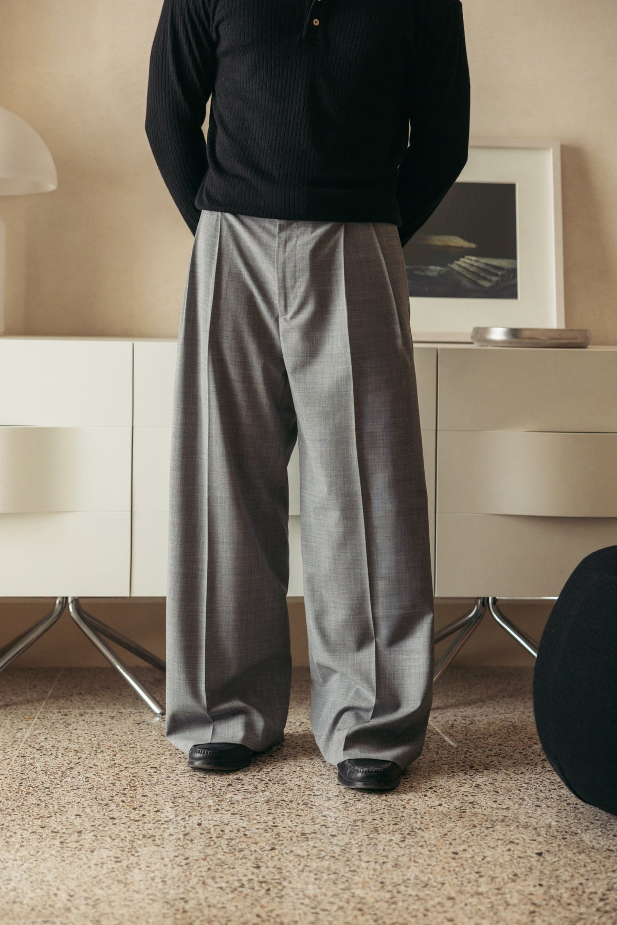 Extrafine Wool Sartorial Pant Grey worn by model - primary look